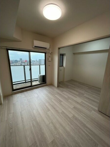 物件内観写真2　(居間です)