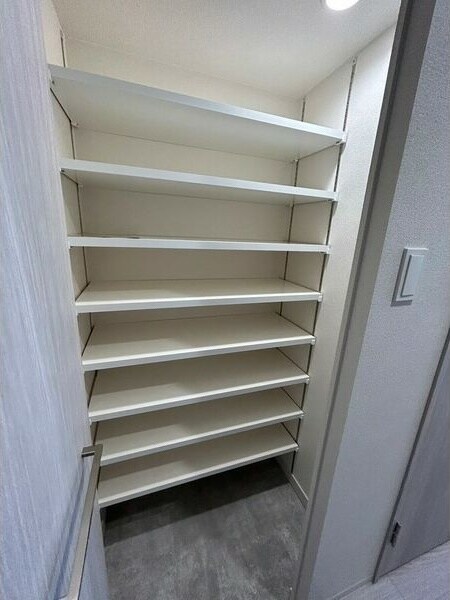 物件内観写真10　(こまごまとしたものを収納できそうですね)