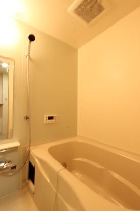 物件内観写真8　(ゆったり過ごせるお風呂です)