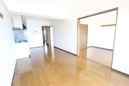 物件内観写真5　(ゆったり過ごせるリビングです)