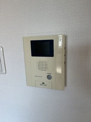 物件内観写真9　(モニター付き安心です)