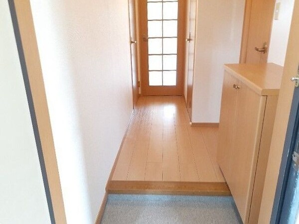 玄関(毎日通る玄関はこちらです)