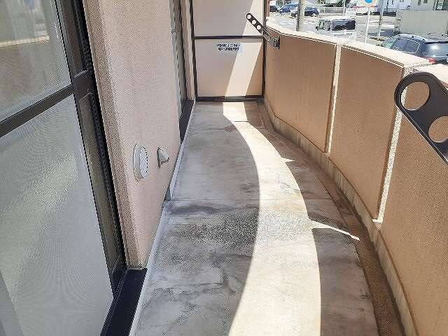 物件内観写真12　(陽当たり良好なバルコニーです)
