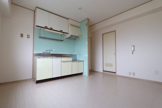 物件内観写真3　(使いやすい居間です)