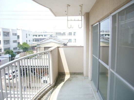 物件内観写真13　(バルコニー付きです)