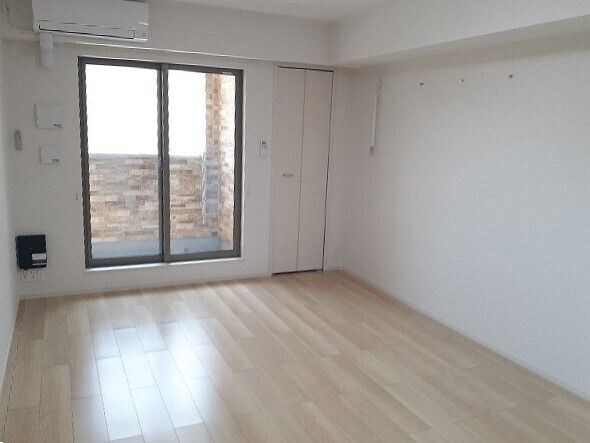 物件内観写真3　(使いやすいリビングです)