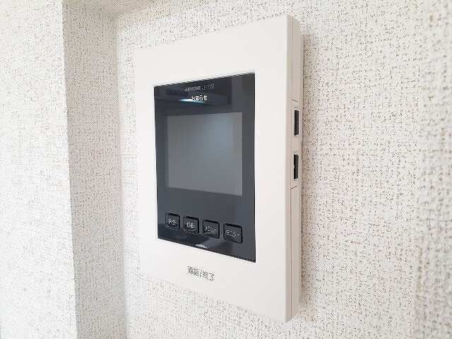 物件内観写真8　(モニター付きで安心です)