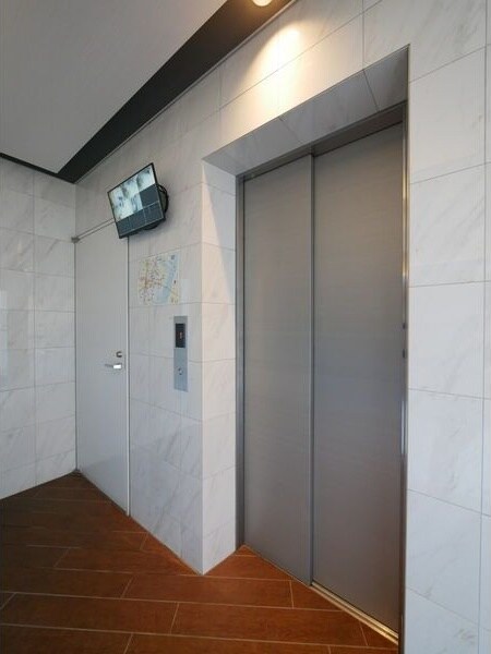 物件内観写真14　(エレベータです)