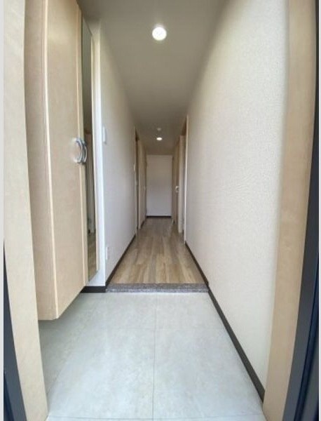 物件内観写真11　(シンプルで使いやすい玄関です)