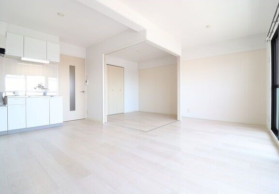 物件内観写真13　(明るい室内です)