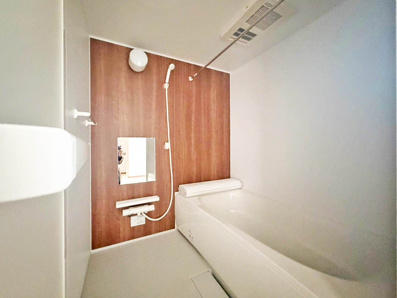 物件内観写真6　(コンパクトで使いやすいお風呂です)