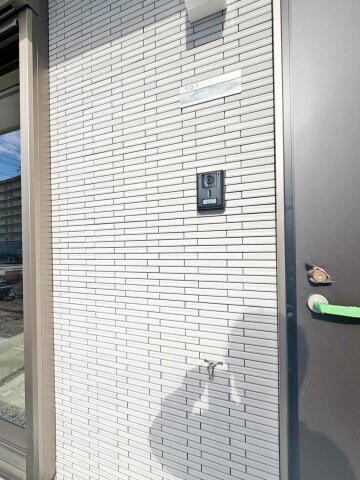 物件内観写真24　(落ち着いた玄関です)