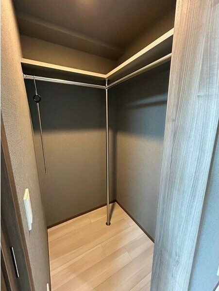 物件内観写真10　(小物を収納するのに便利です)