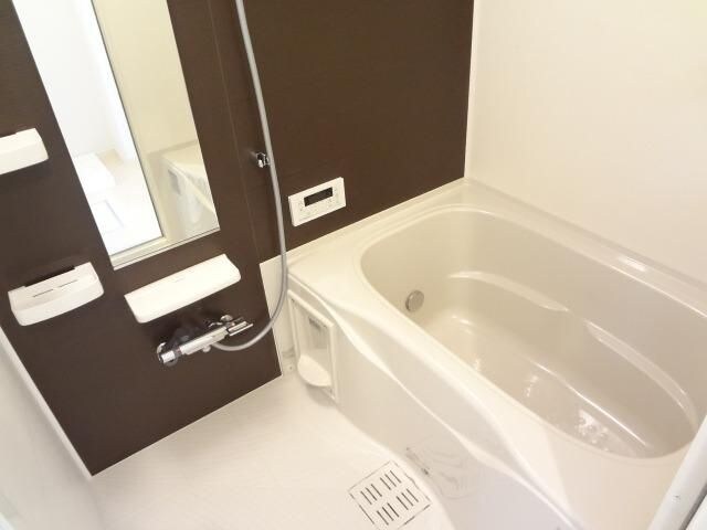 物件内観写真5　(お風呂です)