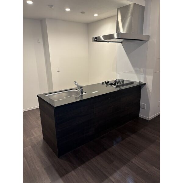 物件内観写真9　(キッチンでお料理をお楽しみください)