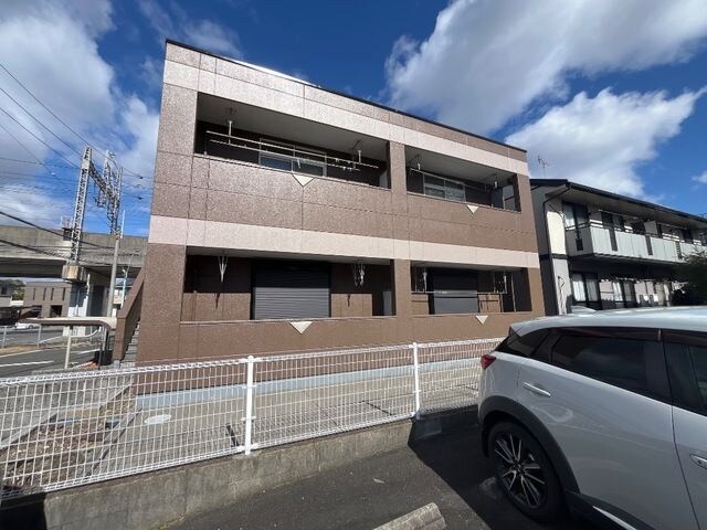 物件外観写真1　(おしゃれな外観です)