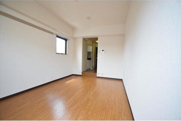 内装他(使いやすい居間です)