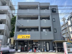 アヴィニョン外観写真