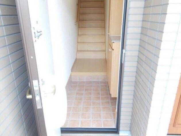 玄関(シンプルで使いやすい玄関です)