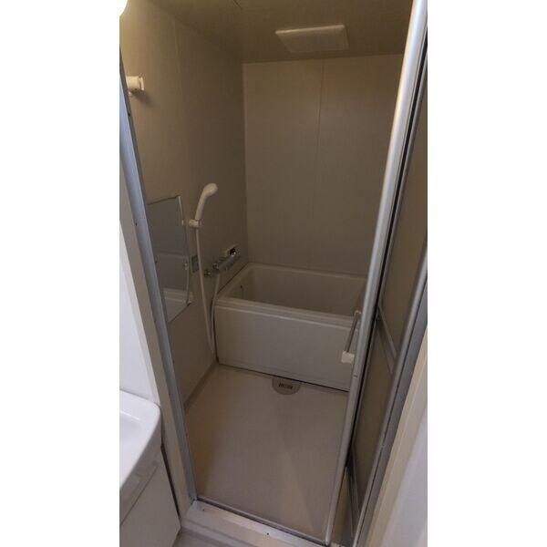 物件内観写真4　(日々の暮らしに欠かせないお風呂です)