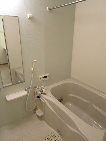 物件内観写真6　(お風呂で日々の疲れを落としましょう)