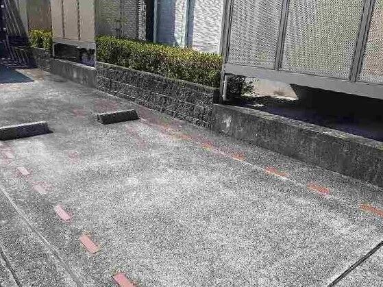 物件外観写真3　(駐車場があります)