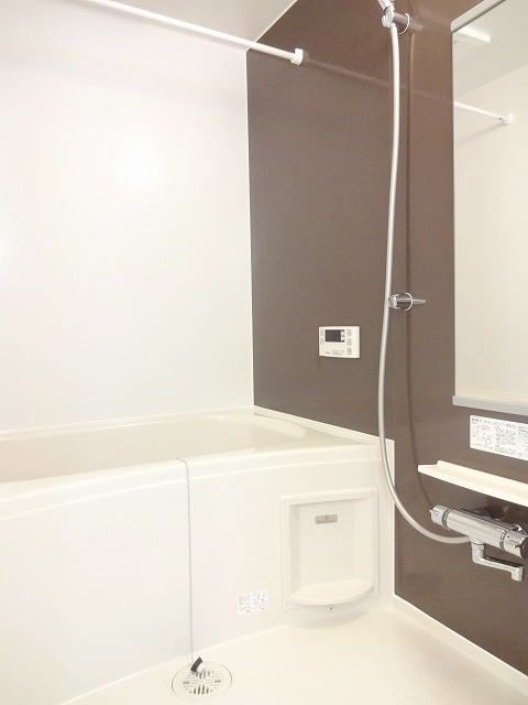 物件内観写真5　(ゆったり過ごせるお風呂です)