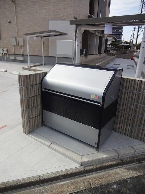 物件内観写真13　(専用ゴミ置き場です)