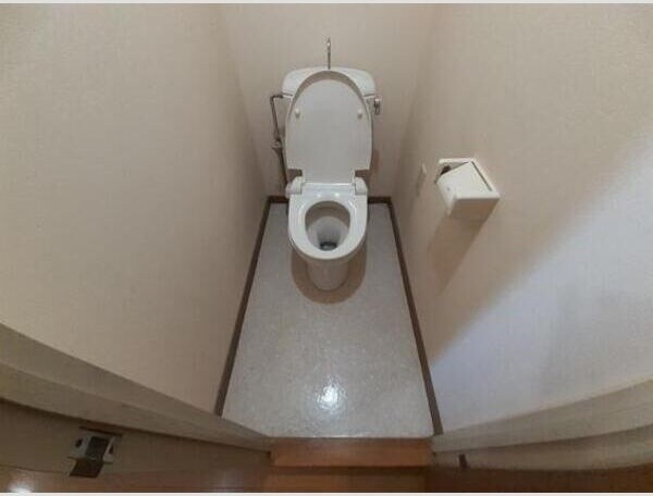 物件内観写真7　(コンパクトで使いやすいトイレです)