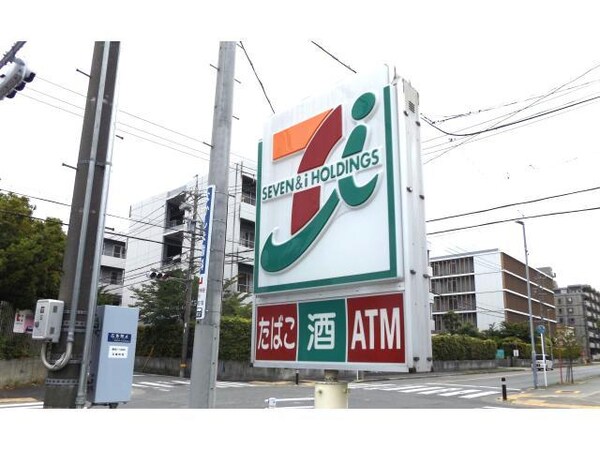 周辺環境(セブンイレブン名古屋港区七番町店 686m)