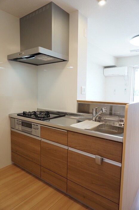 物件内観写真3　(キッチンでお料理をお楽しみください)