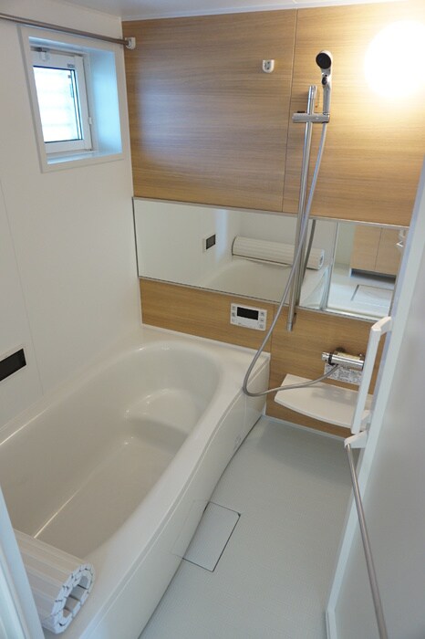 物件内観写真4　(お風呂です)