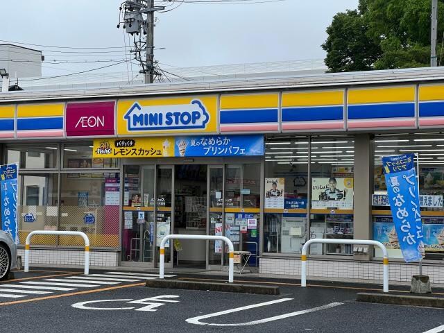物件内観写真28　(ファミリーマート中川西伏屋店 1991m)