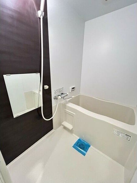 物件内観写真4　(お風呂です)