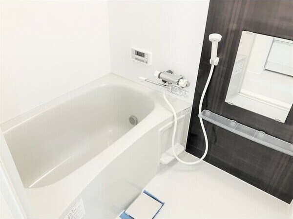 物件内観写真6　(ゆったり過ごせるお風呂です)