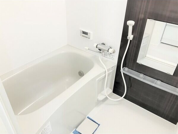 物件内観写真6　(ゆったり過ごせるお風呂です)