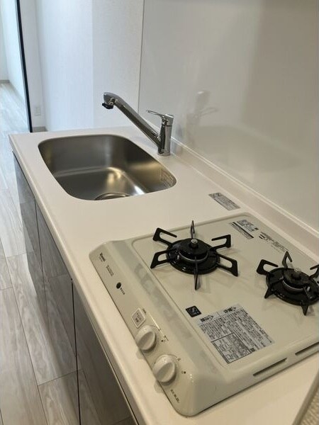 物件内観写真7　(コンパクトなキッチンで掃除もラクラク)
