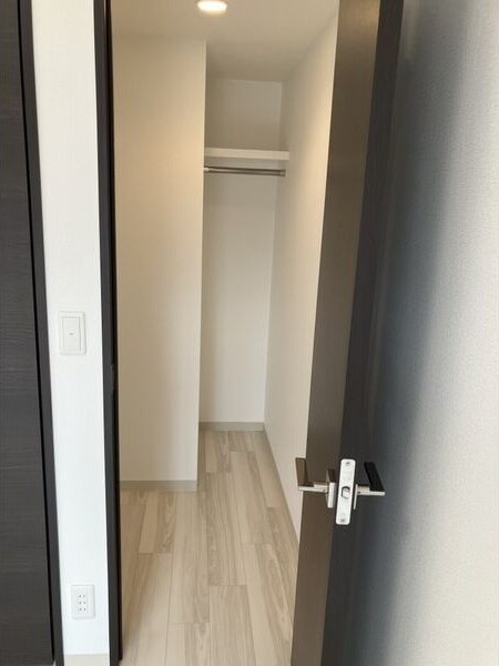 物件内観写真12　(便利な収納スペースです)