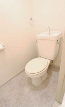 物件内観写真8　(トイレです)