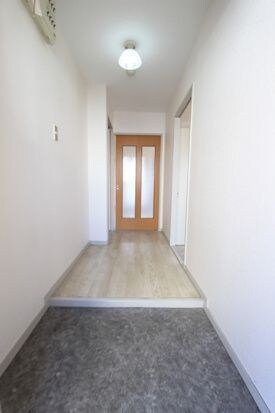 物件内観写真12　(シンプルで使いやすい玄関です)
