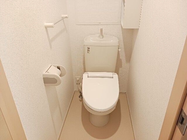 物件内観写真7　(コンパクトで使いやすいトイレです)