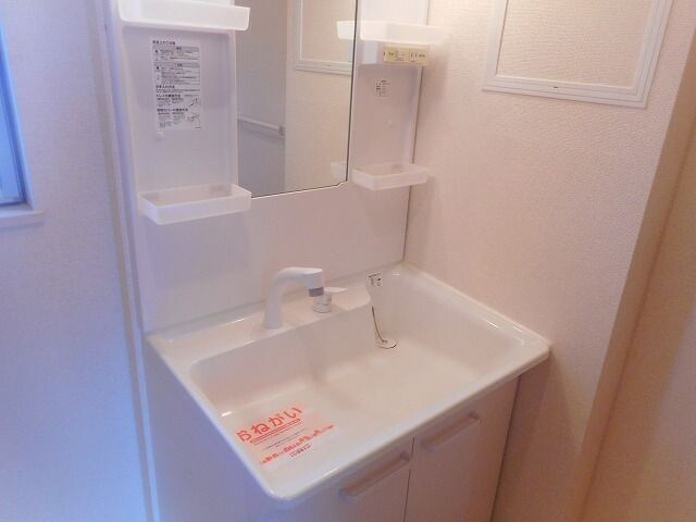 物件内観写真7　(洗面所です)