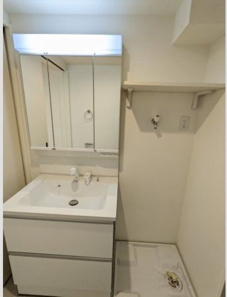 物件内観写真5　(独立洗面台です)