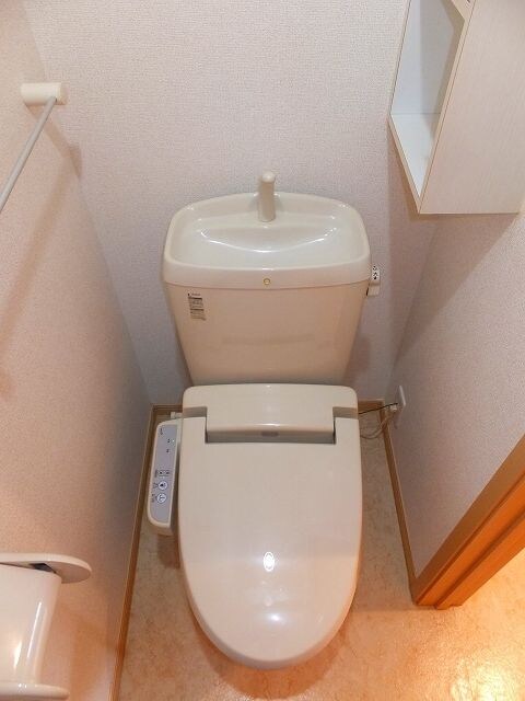 物件内観写真8　(コンパクトで使いやすいトイレです)