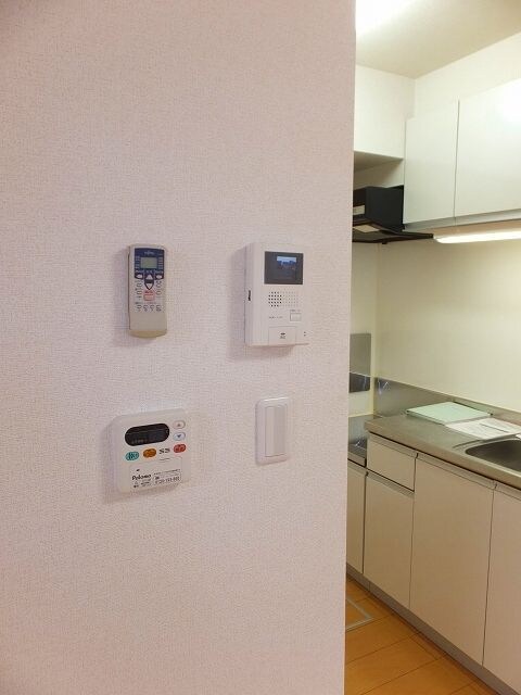 物件内観写真9　(テレビインターホンです)
