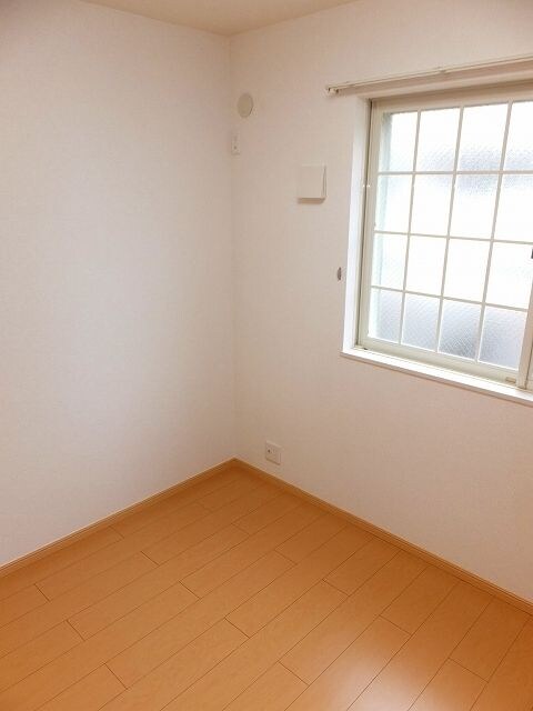 物件内観写真10　(洋室です)