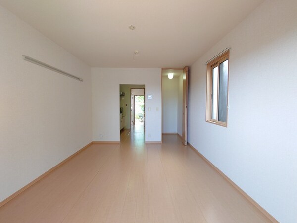 居室(ゆったり過ごせる居間です)