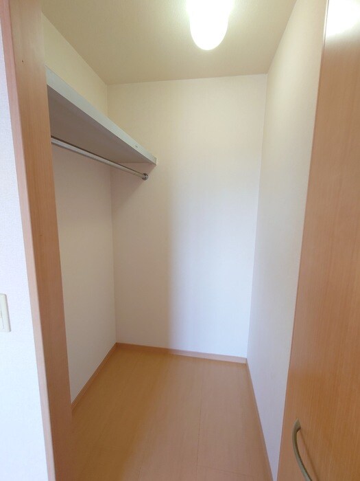 物件内観写真10　(専用の収納スペースです)