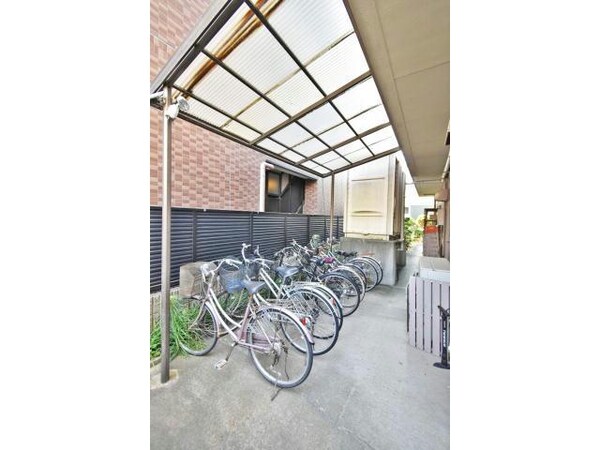 建物設備(駐輪場)
