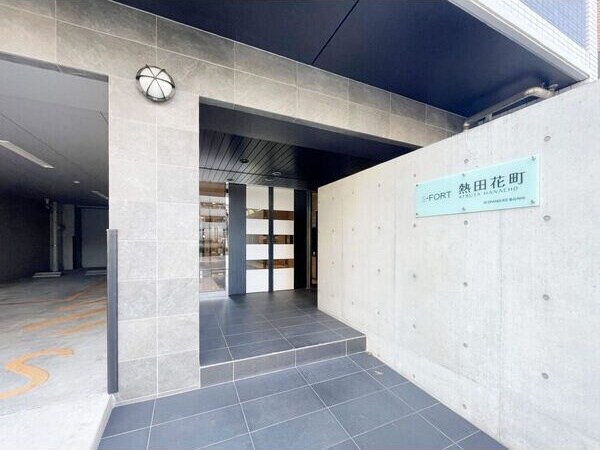 物件外観写真4　(エントランスです)